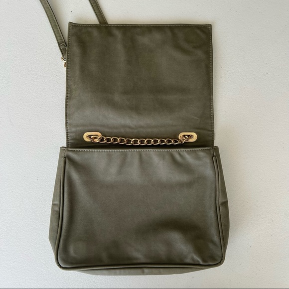 Pretty Ships Crossbody Purse with Magnetic Flap - Picture 5 of 11